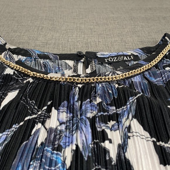 Roz & Ali Textured Floral Sleeveless Blouse Gold Chain Neckline Large Blue Black - Picture 8 of 15